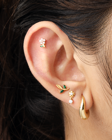 Daisy Gold Flatback Stud