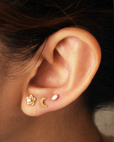 Lua Gold Flatback Stud